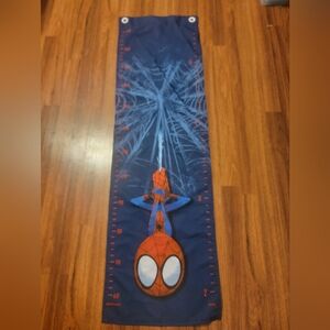 Jay Franco Marvel Spiderman Friendly Neighbour Growth Chart